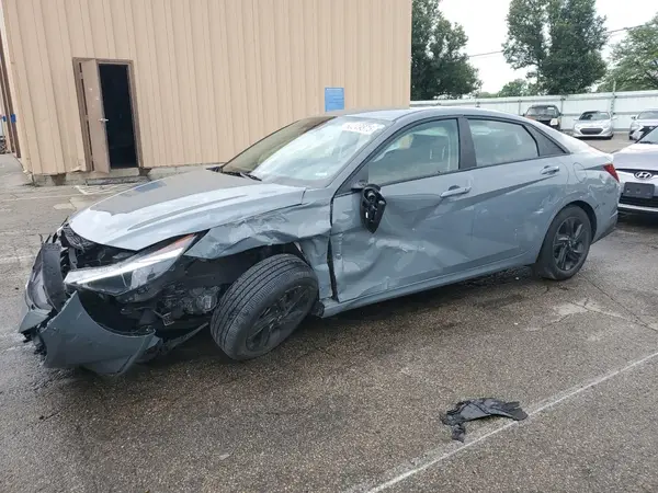 KMHLM4AJ6NU025898 2022 HYUNDAI ELANTRA - Image 1