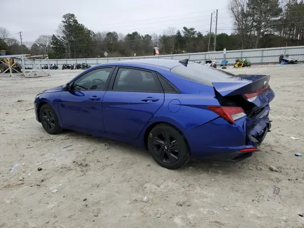 KMHLM4AJ6NU027361 2022 HYUNDAI ELANTRA - Image 2