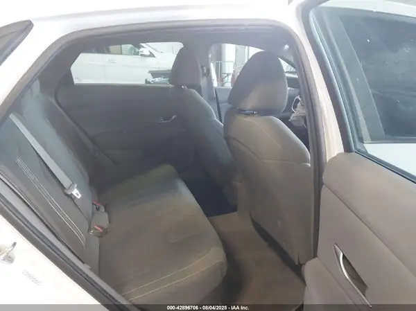 KMHLM4AJ6PU033566 2023 HYUNDAI ELANTRA - Image 8