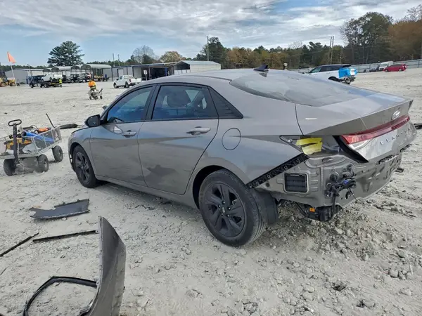 KMHLM4AJ6PU068401 2023 HYUNDAI ELANTRA - Image 2
