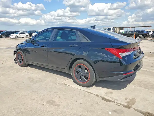 KMHLM4AJ6PU078880 2023 HYUNDAI ELANTRA - Image 2
