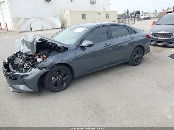 KMHLM4AJ6PU080337 2023 HYUNDAI ELANTRA - Image 2