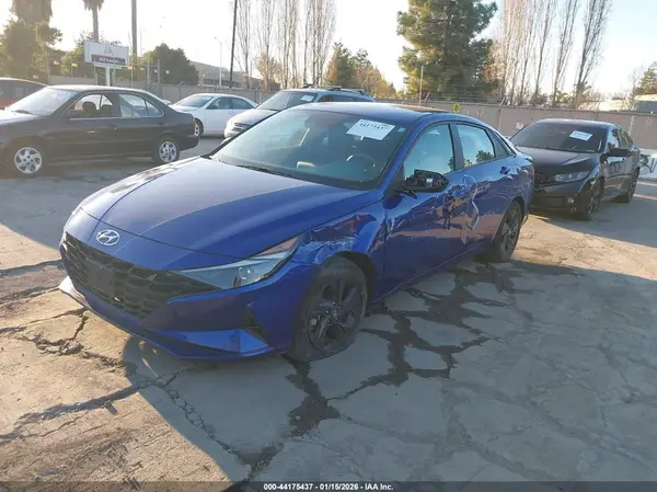 KMHLM4AJ6PU085490 2023 HYUNDAI ELANTRA - Image 2