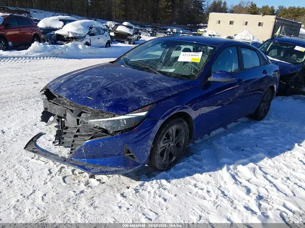KMHLM4AJ6PU086364 2023 HYUNDAI ELANTRA - Image 2