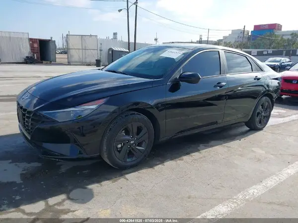 KMHLM4AJ6PU086719 2023 HYUNDAI ELANTRA - Image 2