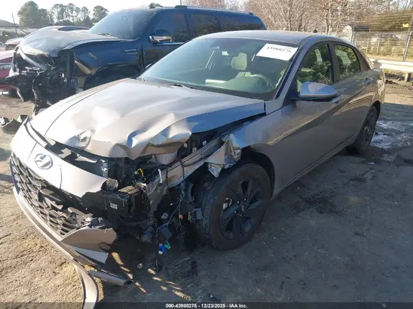 KMHLM4AJ6PU088115 2023 HYUNDAI ELANTRA - Image 2