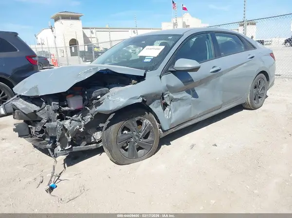KMHLM4AJ7MU010678 2021 HYUNDAI ELANTRA - Image 2