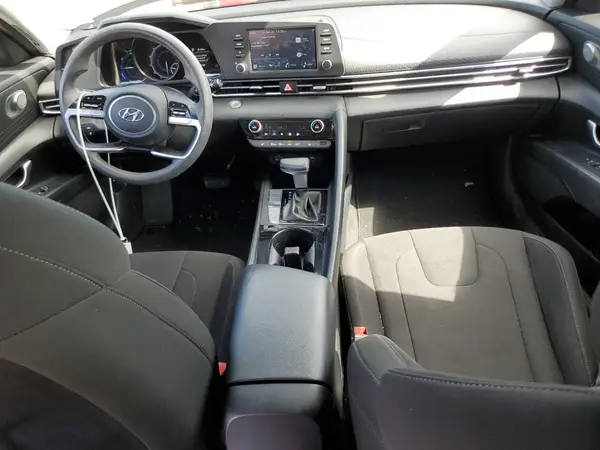 KMHLM4AJ7MU012561 2021 HYUNDAI ELANTRA - Image 8