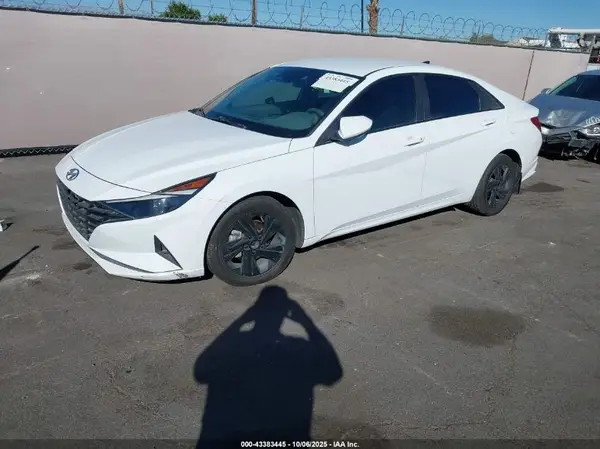 KMHLM4AJ7MU012642 2021 HYUNDAI ELANTRA - Image 2