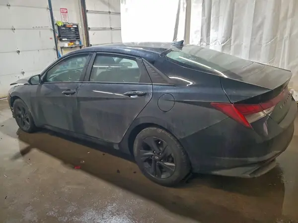 KMHLM4AJ7NU013372 2022 HYUNDAI ELANTRA - Image 2