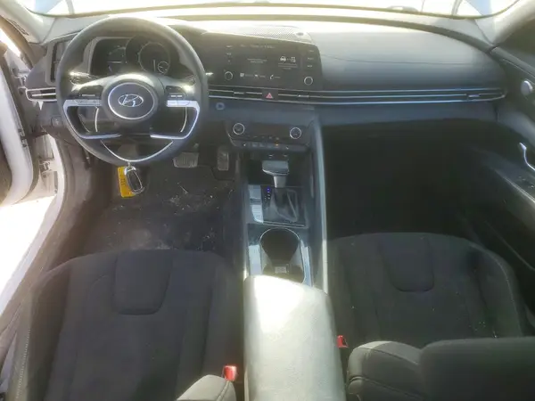 KMHLM4AJ7NU013775 2022 HYUNDAI ELANTRA - Image 8