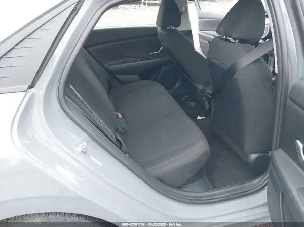 KMHLM4AJ7NU023884 2022 HYUNDAI ELANTRA - Image 8