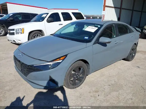 KMHLM4AJ7NU029118 2022 HYUNDAI ELANTRA - Image 2