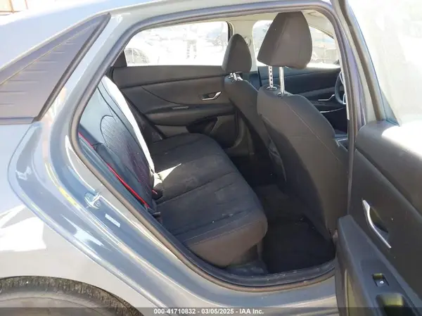 KMHLM4AJ7NU029118 2022 HYUNDAI ELANTRA - Image 8