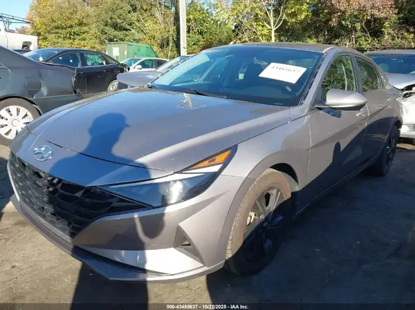 KMHLM4AJ7PU041983 2023 HYUNDAI ELANTRA - Image 2