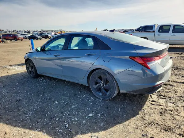 KMHLM4AJ7PU043717 2023 HYUNDAI ELANTRA - Image 2