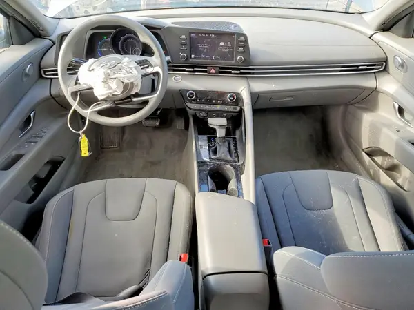 KMHLM4AJ7PU043717 2023 HYUNDAI ELANTRA - Image 8
