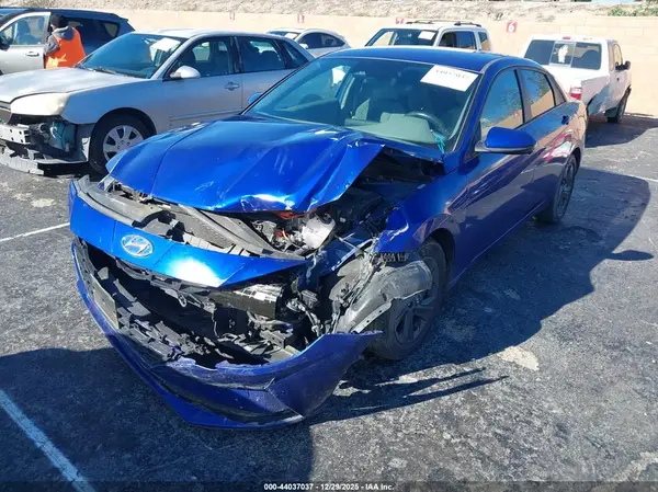 KMHLM4AJ7PU059402 2023 HYUNDAI ELANTRA - Image 2