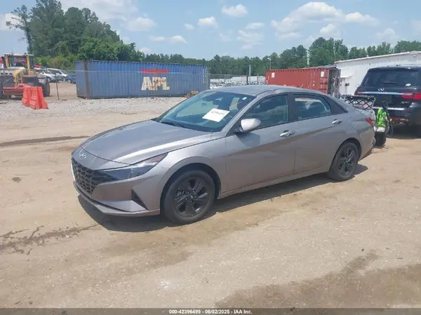 KMHLM4AJ7PU069976 2023 HYUNDAI ELANTRA - Image 2