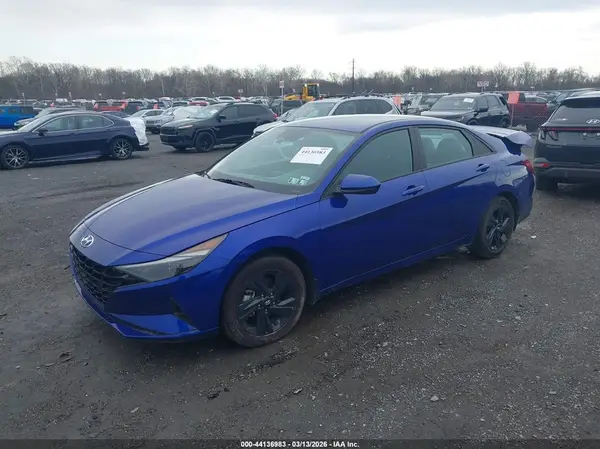 KMHLM4AJ7PU070433 2023 HYUNDAI ELANTRA - Image 2