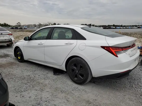 KMHLM4AJ7PU082159 2023 HYUNDAI ELANTRA - Image 2