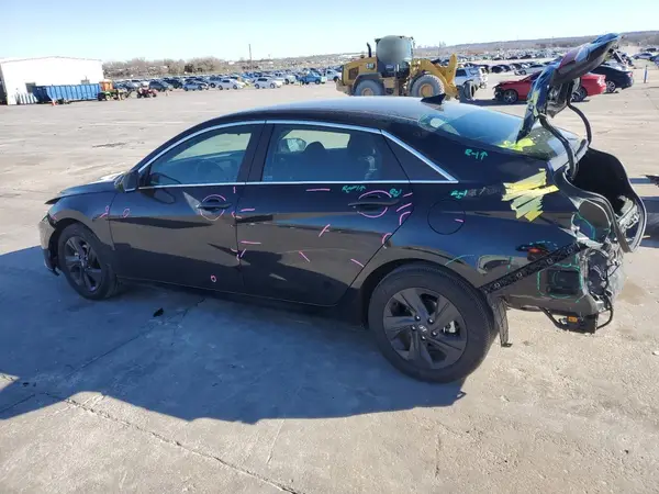 KMHLM4AJ7PU082680 2023 HYUNDAI ELANTRA - Image 2