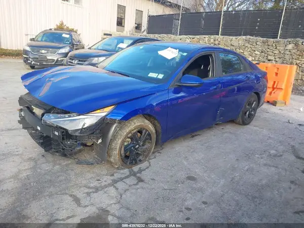 KMHLM4AJ7PU084090 2023 HYUNDAI ELANTRA - Image 2