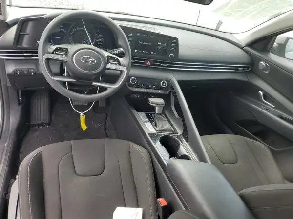 KMHLM4AJ7PU084428 2023 HYUNDAI ELANTRA - Image 8