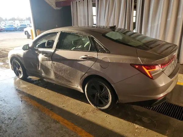 KMHLM4AJ7PU090648 2023 HYUNDAI ELANTRA - Image 2