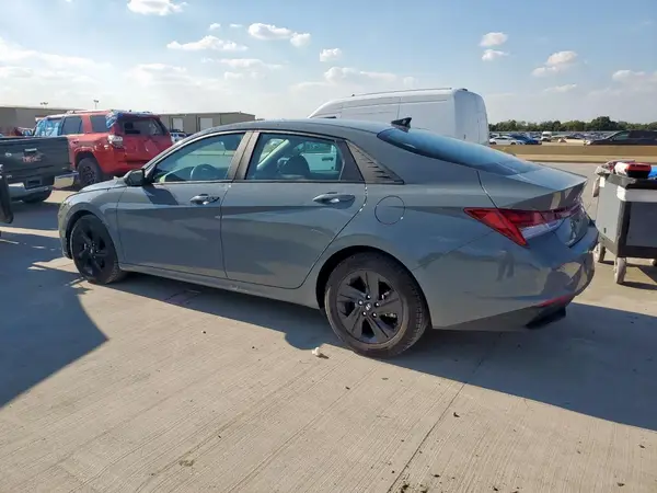 KMHLM4AJ8MU006588 2021 HYUNDAI ELANTRA - Image 2