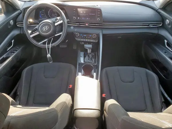 KMHLM4AJ8MU006588 2021 HYUNDAI ELANTRA - Image 8