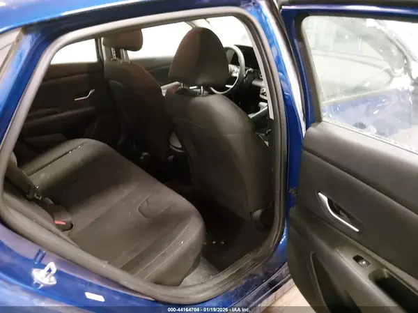 KMHLM4AJ8NU025949 2022 HYUNDAI ELANTRA - Image 8