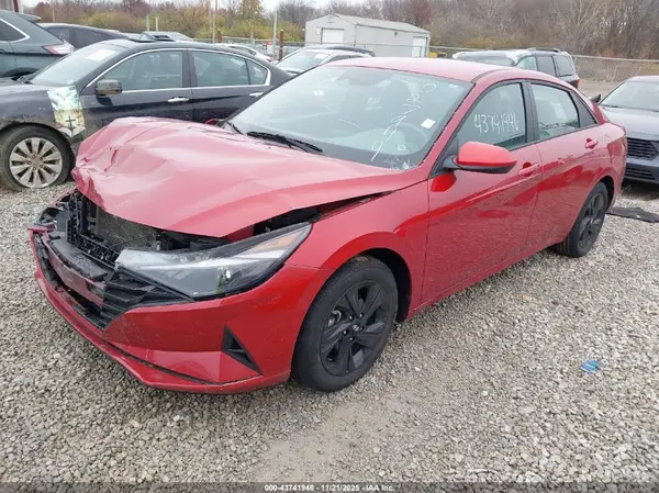KMHLM4AJ8NU027944 2022 HYUNDAI ELANTRA - Image 2