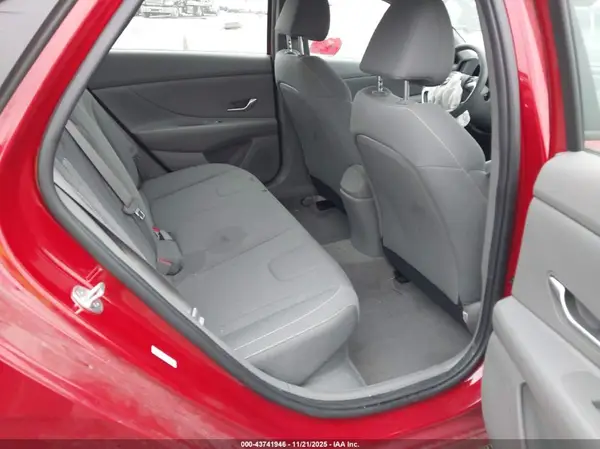KMHLM4AJ8NU027944 2022 HYUNDAI ELANTRA - Image 8