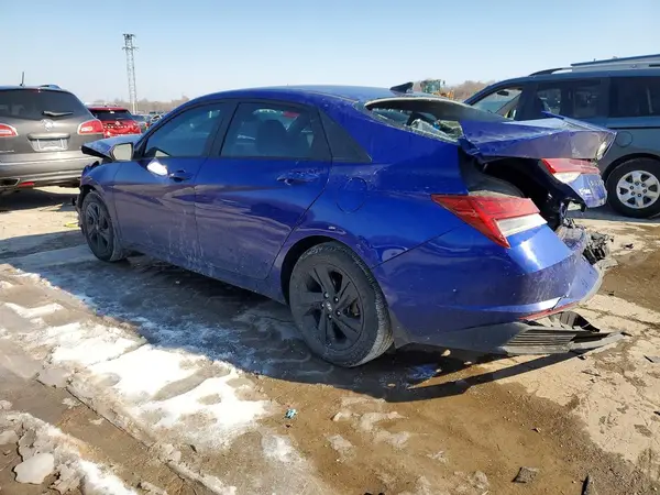 KMHLM4AJ8NU031749 2022 HYUNDAI ELANTRA - Image 2