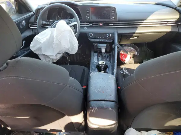 KMHLM4AJ8NU031749 2022 HYUNDAI ELANTRA - Image 8