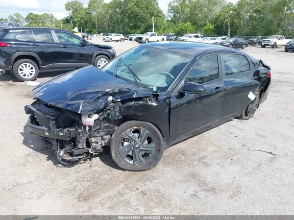 KMHLM4AJ8PU043144 2023 HYUNDAI ELANTRA - Image 2