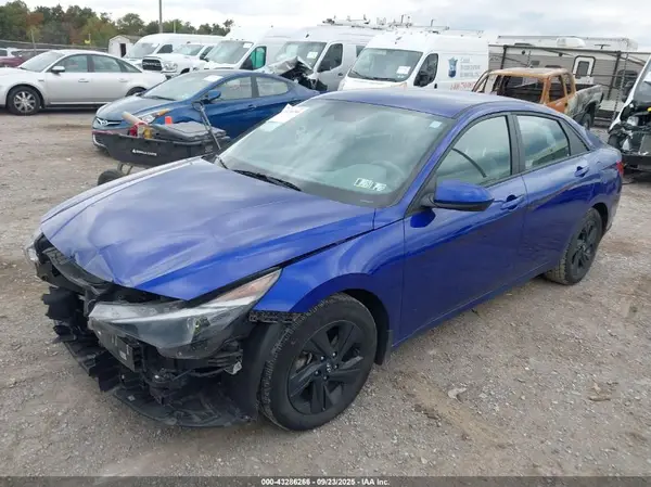 KMHLM4AJ8PU055116 2023 HYUNDAI ELANTRA - Image 2