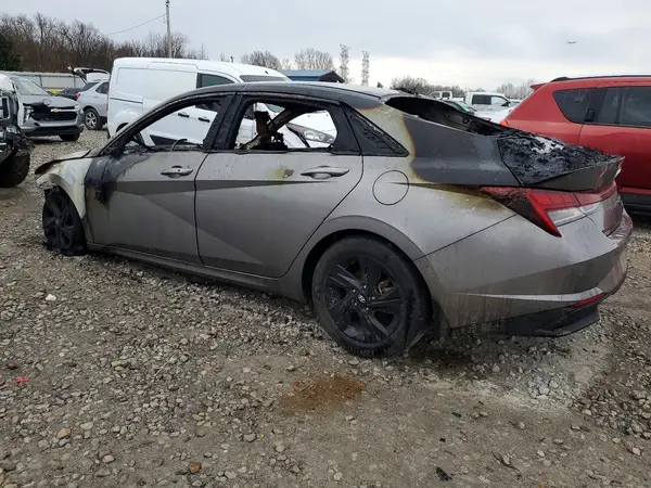 KMHLM4AJ8PU055391 2023 HYUNDAI ELANTRA - Image 2