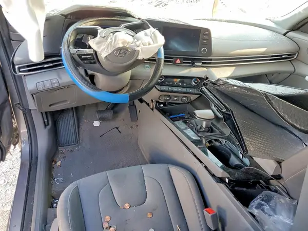 KMHLM4AJ8PU069985 2023 HYUNDAI ELANTRA - Image 8