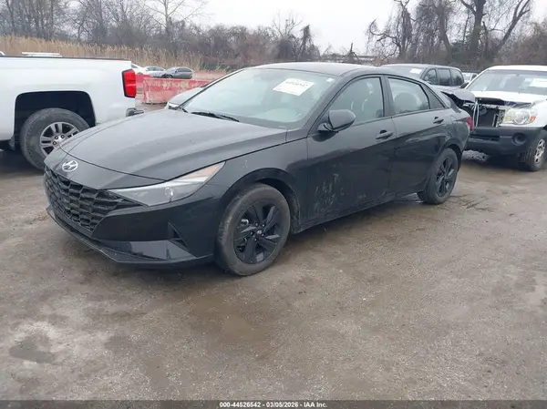 KMHLM4AJ8PU088634 2023 HYUNDAI ELANTRA - Image 2