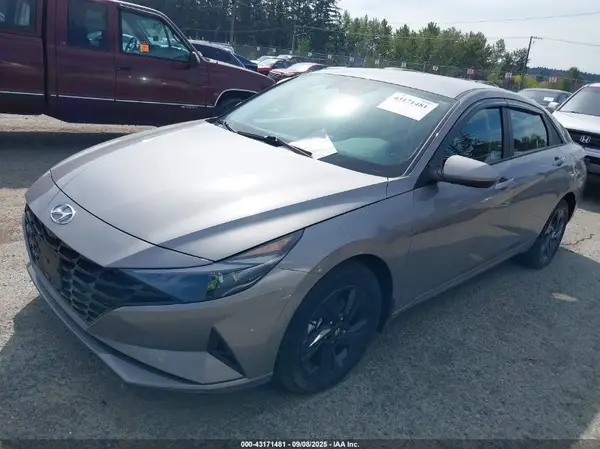 KMHLM4AJ8PU090979 2023 HYUNDAI ELANTRA - Image 2