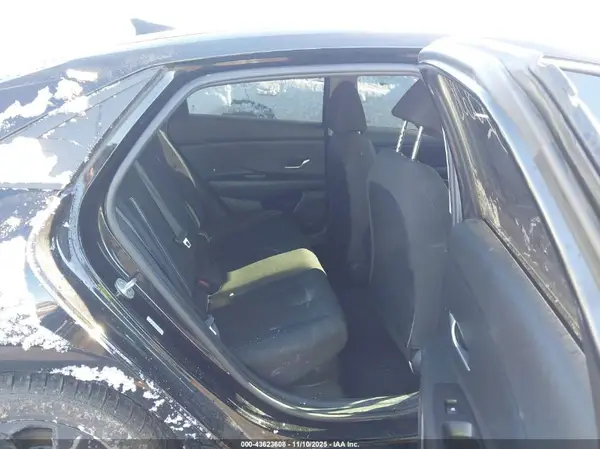 KMHLM4AJ9MU008186 2021 HYUNDAI ELANTRA - Image 8