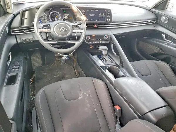 KMHLM4AJ9MU011461 2021 HYUNDAI ELANTRA - Image 8