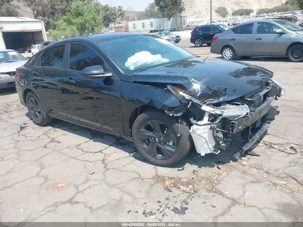 KMHLM4AJ9NU028472 2022 HYUNDAI ELANTRA - Image 1