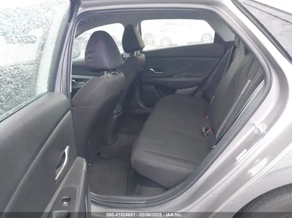 KMHLM4AJ9NU031372 2022 HYUNDAI ELANTRA - Image 8