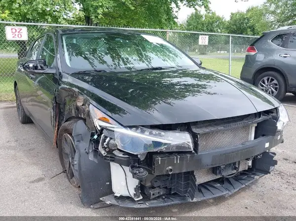 KMHLM4AJ9PU033819 2023 HYUNDAI ELANTRA - Image 1