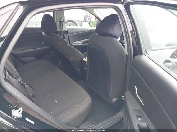 KMHLM4AJ9PU033819 2023 HYUNDAI ELANTRA - Image 8