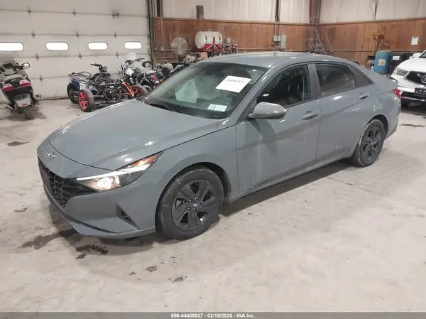 KMHLM4AJ9PU041757 2023 HYUNDAI ELANTRA - Image 2