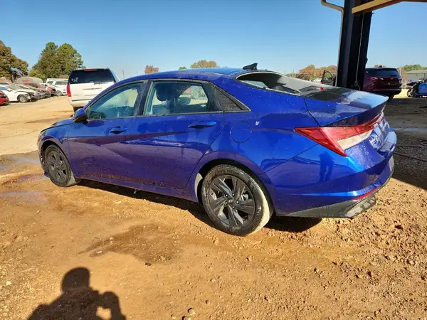 KMHLM4AJ9PU046375 2023 HYUNDAI ELANTRA - Image 2